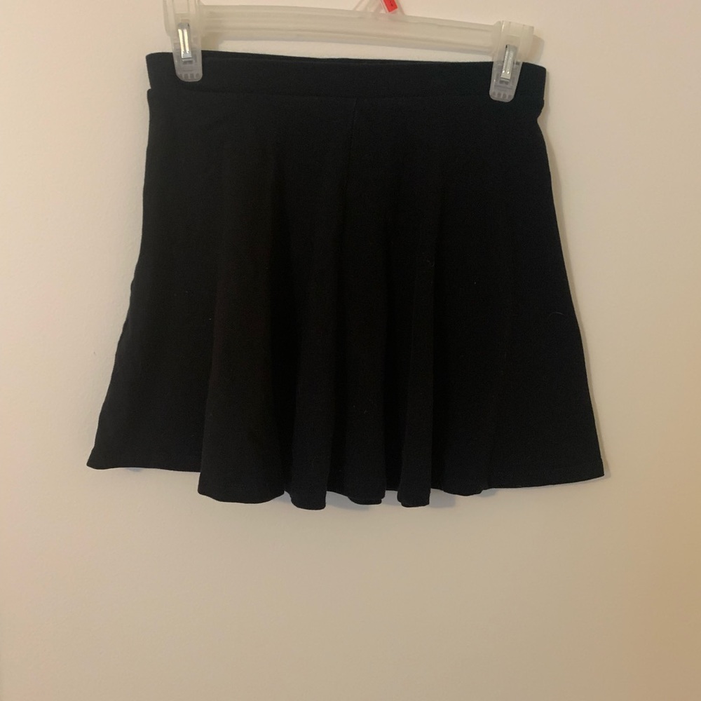 Black forever 21 mini skirt. Size small. Like new